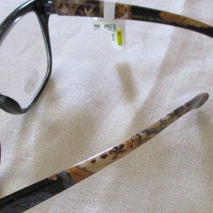 Max Edition +2.50 Reading Glasses Paisley Design on Arm of Readers New With Tag